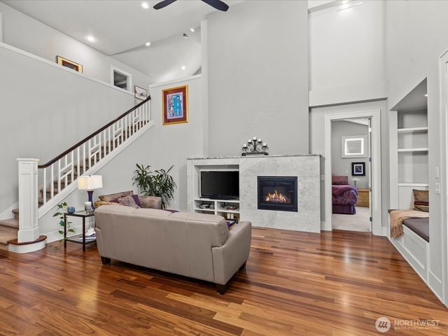 1727 Nile Avenue NE, Renton, WA 98059