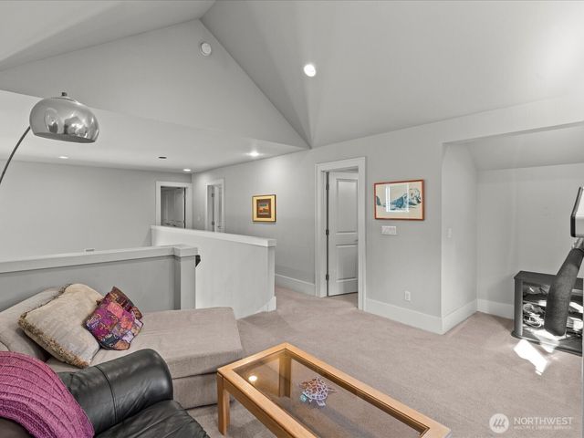 1727 Nile Avenue NE, Renton, WA 98059