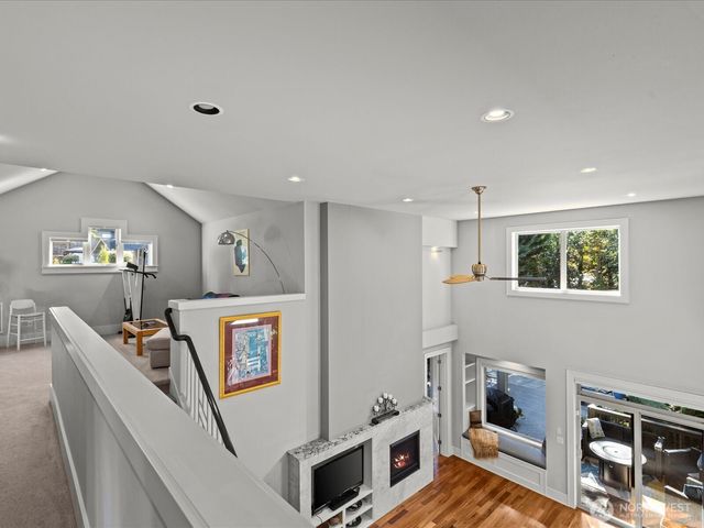 1727 Nile Avenue NE, Renton, WA 98059