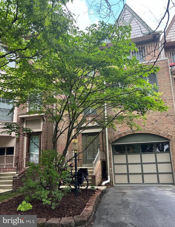 8832 WOODLAND DR, Silver Spring, MD 20910