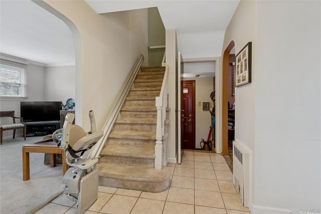 166-07 Union Turnpike, Fresh Meadows, NY 11366