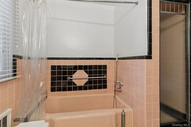 166-07 Union Turnpike, Fresh Meadows, NY 11366