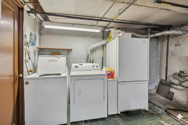 166-07 Union Turnpike, Fresh Meadows, NY 11366