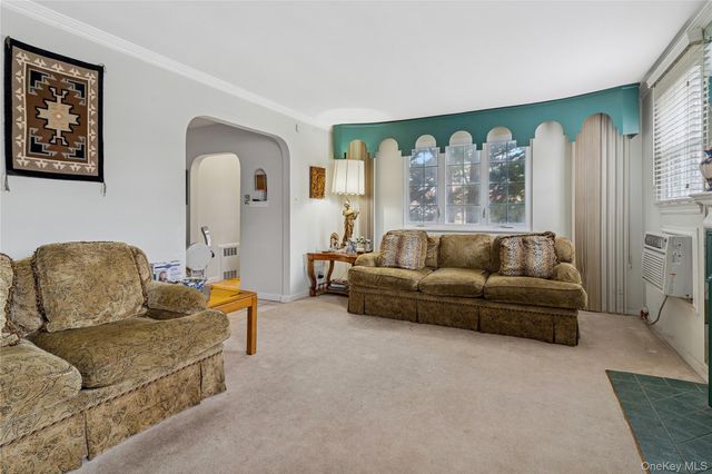 166-07 Union Turnpike, Fresh Meadows, NY 11366