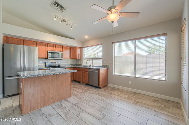 43689 W CAHILL Drive, Maricopa, AZ 85138