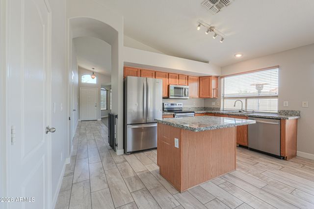 43689 W CAHILL Drive, Maricopa, AZ 85138