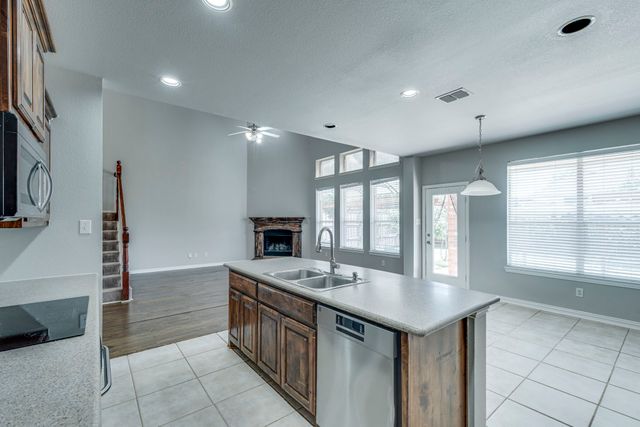 3003 Oak Briar Lane, Grand Prairie, TX 75052
