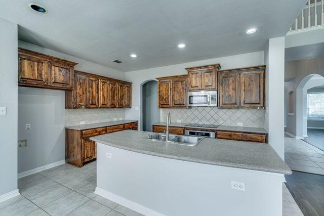 3003 Oak Briar Lane, Grand Prairie, TX 75052