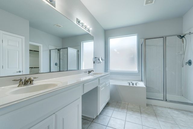 3003 Oak Briar Lane, Grand Prairie, TX 75052