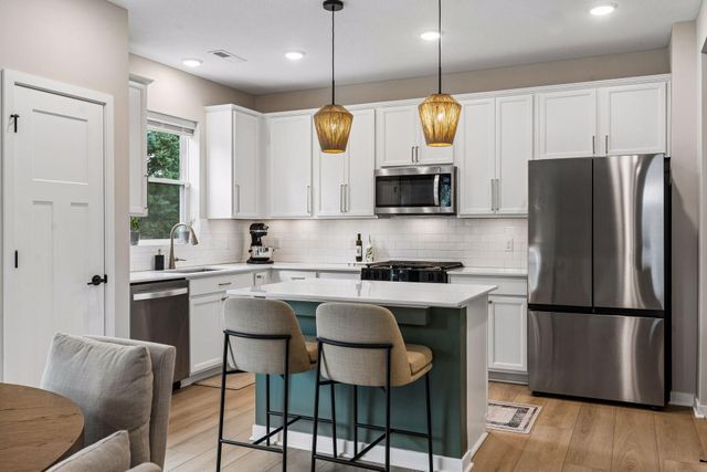 12740 Kinghorn Lane, Rogers, MN 55374