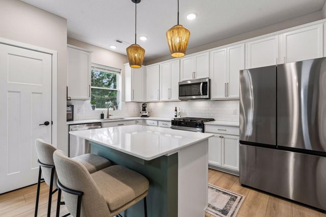 12740 Kinghorn Lane, Rogers, MN 55374