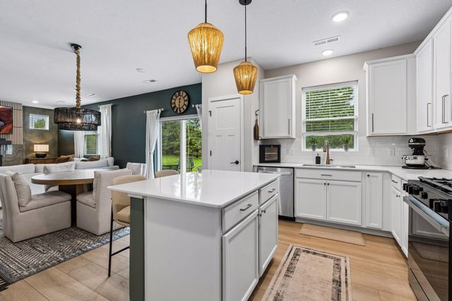 12740 Kinghorn Lane, Rogers, MN 55374