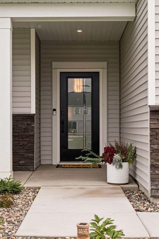 12740 Kinghorn Lane, Rogers, MN 55374