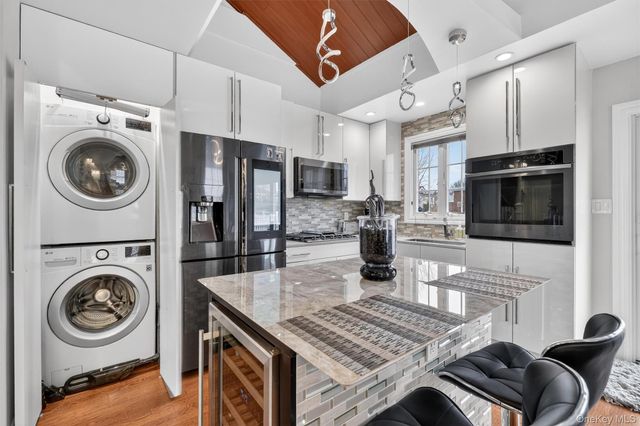 3377 Agar Place, Bronx, NY 10465