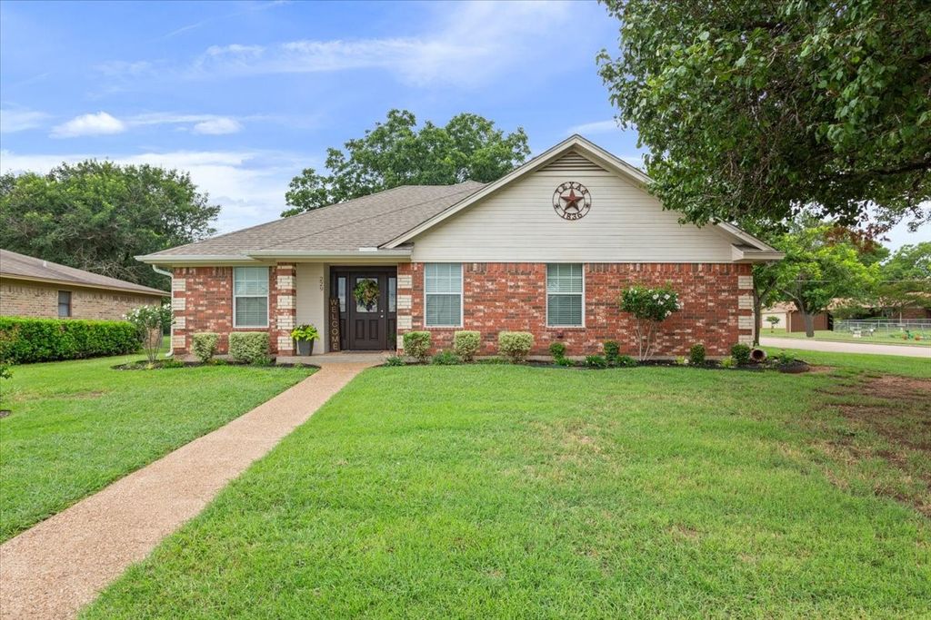 229 Tampico Drive, Hewitt, TX 76643