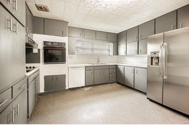 8706 RUTH PLACE, Tampa, FL 33604