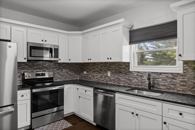 55 E MOUNT KIRK AVE, Eagleville, PA 19403