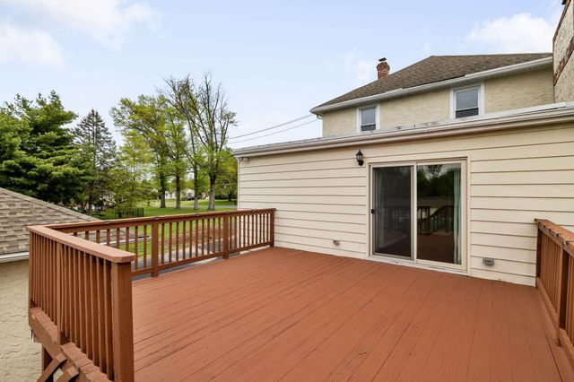 55 E MOUNT KIRK AVE, Eagleville, PA 19403