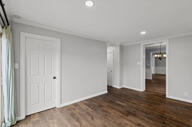 55 E MOUNT KIRK AVE, Eagleville, PA 19403
