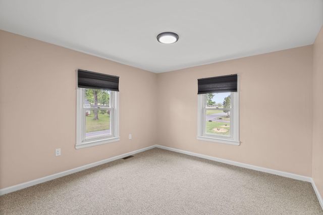 55 E MOUNT KIRK AVE, Eagleville, PA 19403