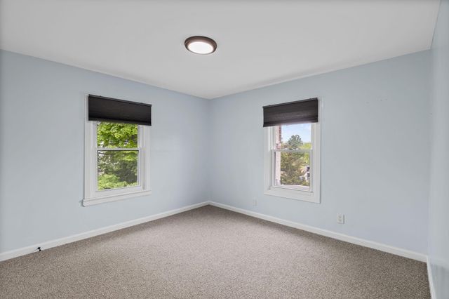 55 E MOUNT KIRK AVE, Eagleville, PA 19403