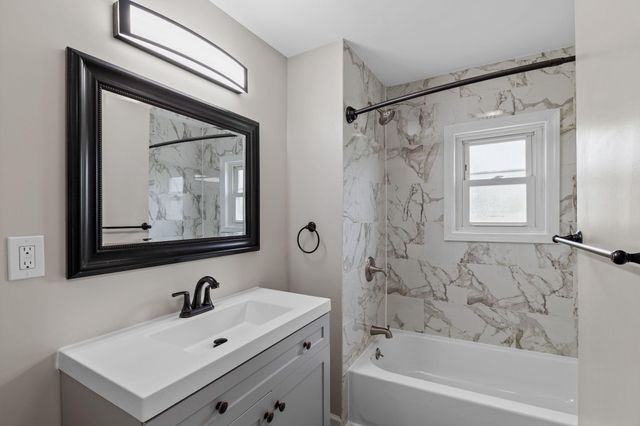 55 E MOUNT KIRK AVE, Eagleville, PA 19403