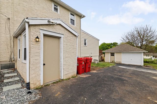55 E MOUNT KIRK AVE, Eagleville, PA 19403