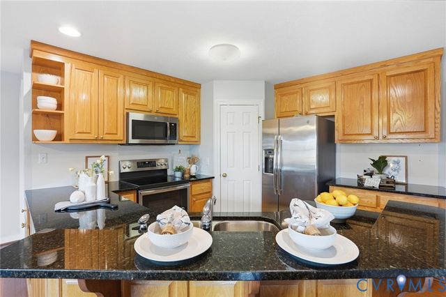 8420 Lee Davis Rd, Mechanicsville, VA 23116