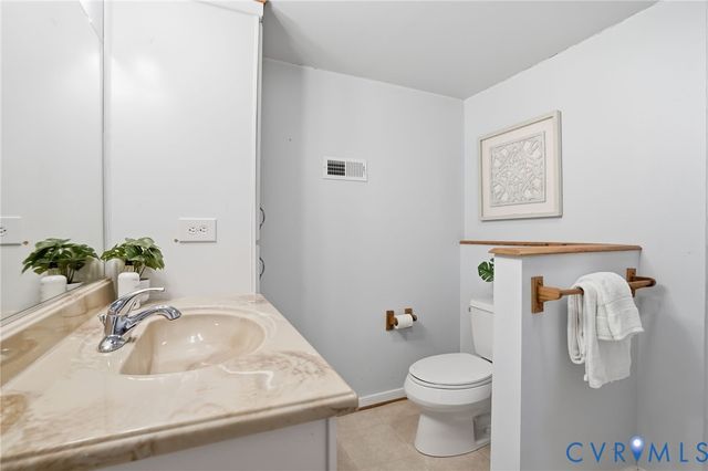 8420 Lee Davis Rd, Mechanicsville, VA 23116