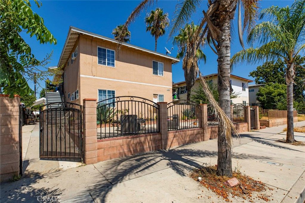 11153 Sherman, Los Angeles, CA 91352 — photo 3