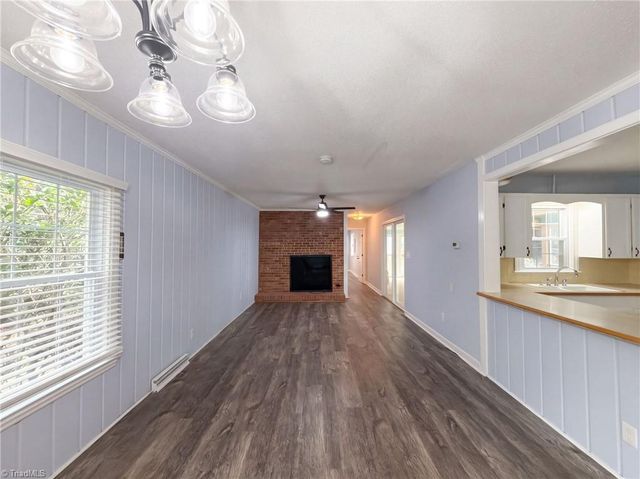 331 Burkewood Drive, Winston-salem, NC 27104