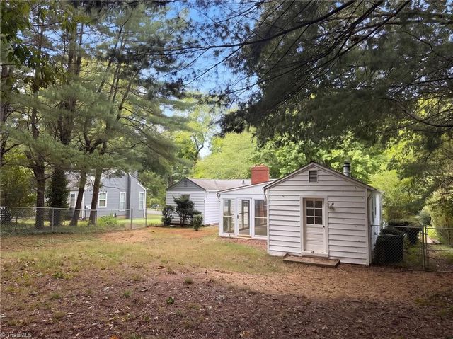 331 Burkewood Drive, Winston-salem, NC 27104