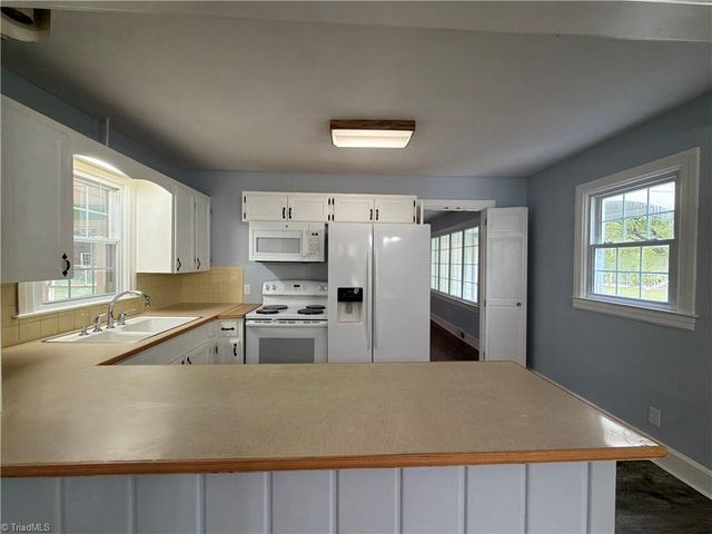 331 Burkewood Drive, Winston-salem, NC 27104