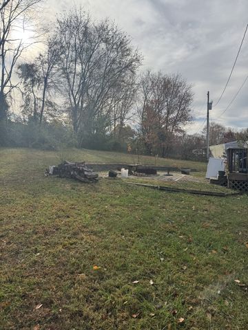 3020 W County Farm Rd, Springfield, TN 37172