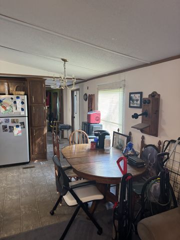 3020 W County Farm Rd, Springfield, TN 37172