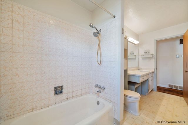 810 CAHILL DR, Cheyenne, WY 82001