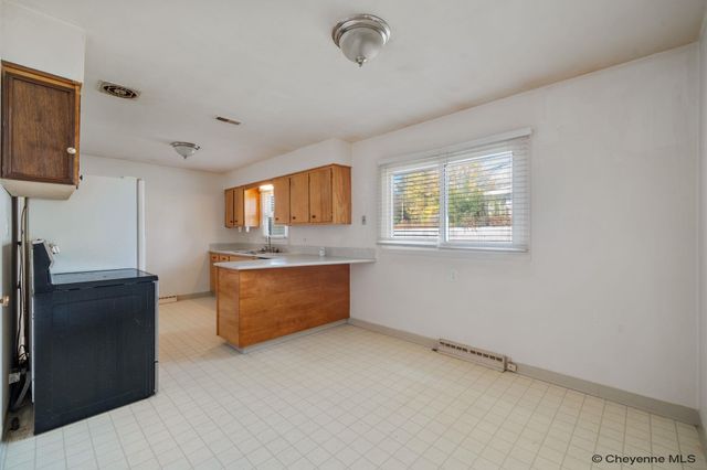 810 CAHILL DR, Cheyenne, WY 82001