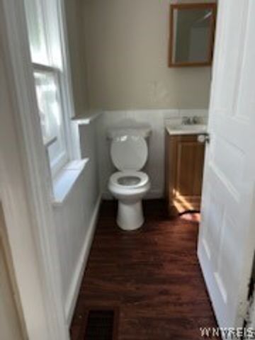 1876 Pierce Avenue, Niagara Falls, NY 14301