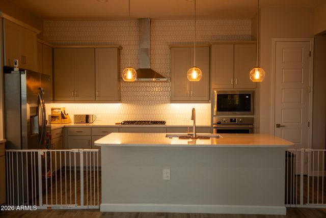 10227 W SALTER Drive, Peoria, AZ 85382