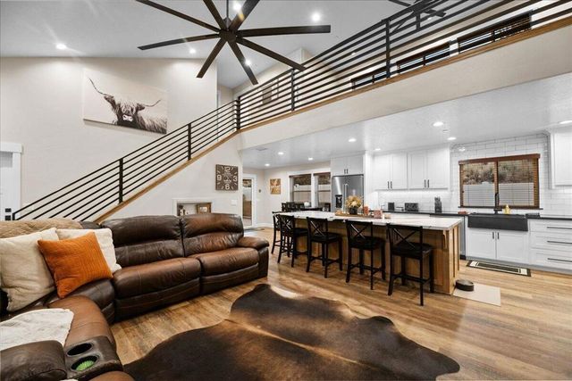 47145 Skyview Drive, Big Bear, CA 92314