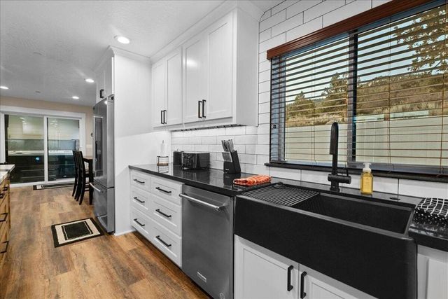 47145 Skyview Drive, Big Bear, CA 92314
