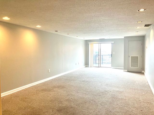 150 Lynnway 103, Lynn, MA 01902