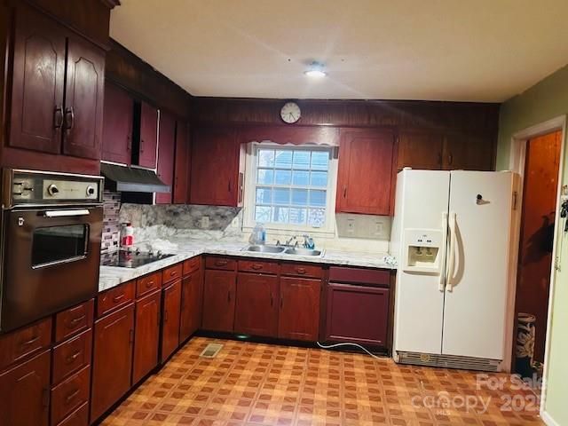 2431 Briargrove Drive, Charlotte, NC 28215