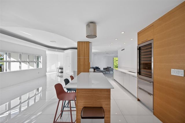 1000 N Shore Dr 0, Miami Beach, FL 33141