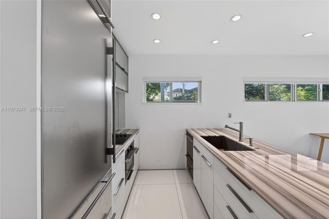 1000 N Shore Dr 0, Miami Beach, FL 33141