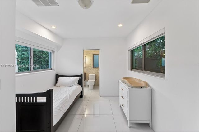 1000 N Shore Dr 0, Miami Beach, FL 33141