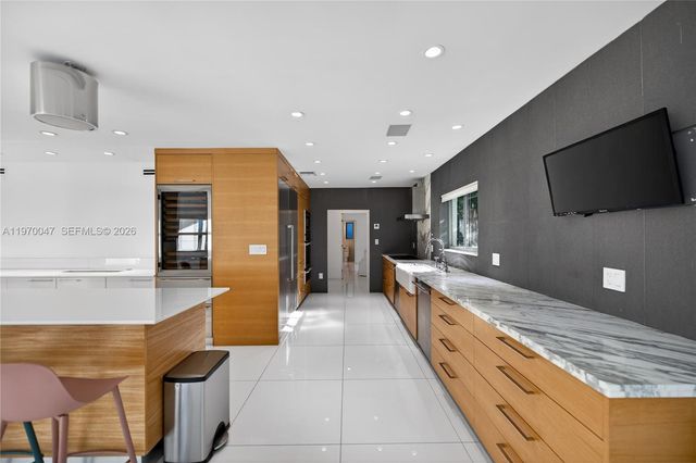 1000 N Shore Dr 0, Miami Beach, FL 33141