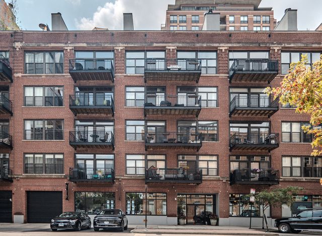375 W ERIE Street 314, Chicago, IL 60654