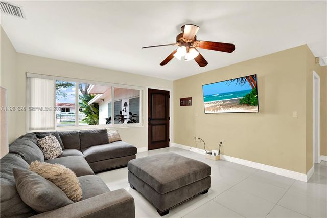 7135 SW 19th Ter, Miami, FL 33155