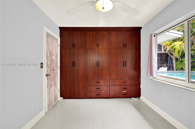 7135 SW 19th Ter, Miami, FL 33155